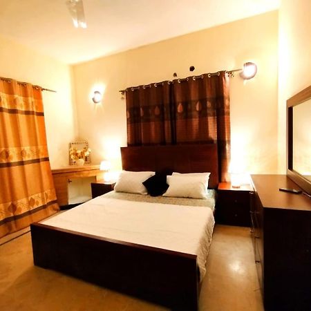 Royal Residential Hotel Islamabad Exterior photo